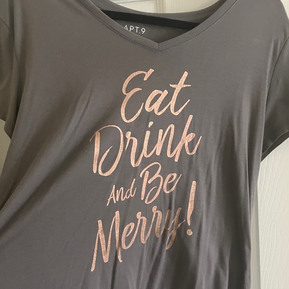Christmas Tee with Rose Gold Script Eat Drink and Be Merry